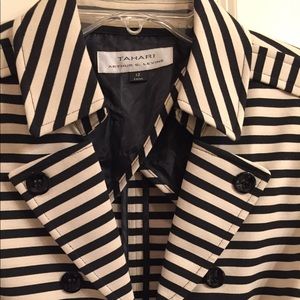 Classy Tahari jacket size 12